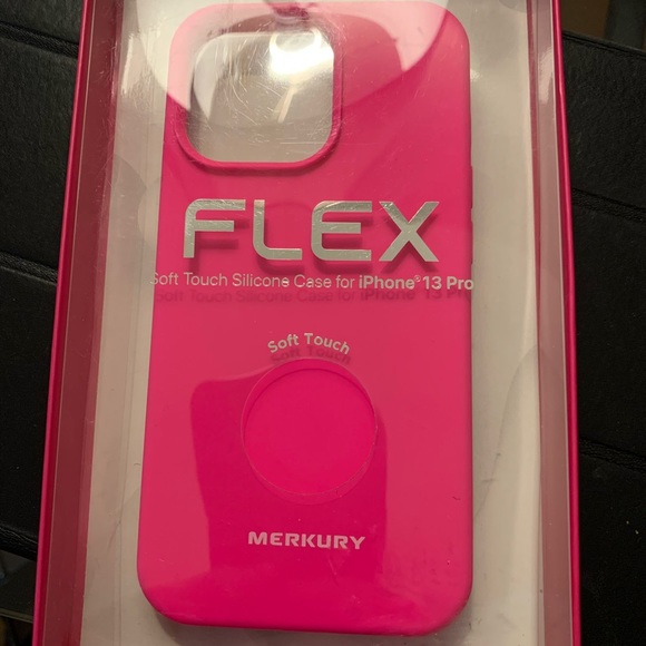 iPhone 13 pro case - Picture 3 of 9